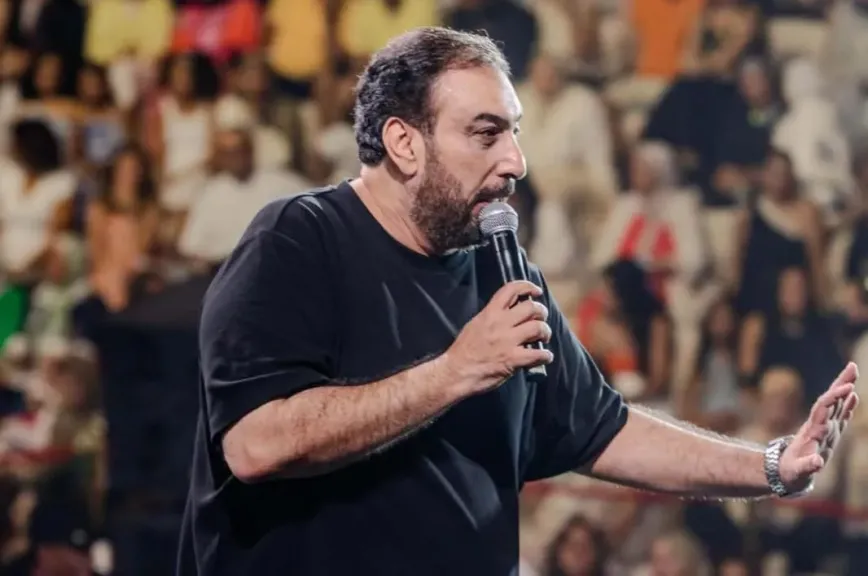 الفنان حسام حسني 