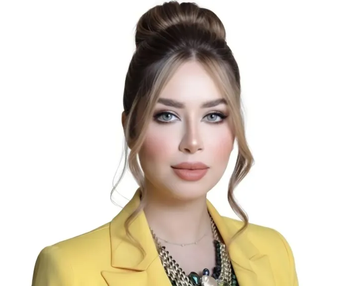 الإعلامية نانسى إبراهيم 