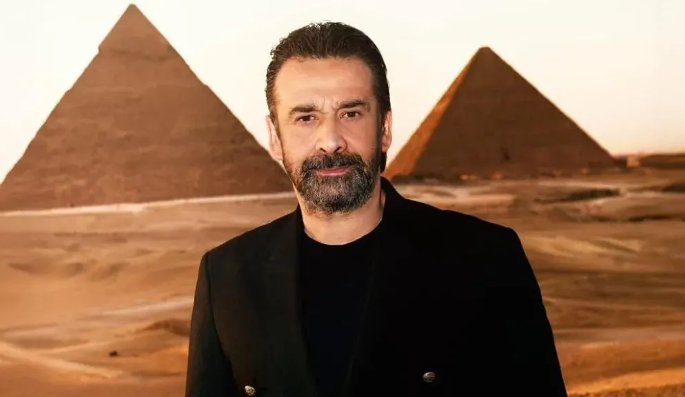 كريم عبدالعزيز 
