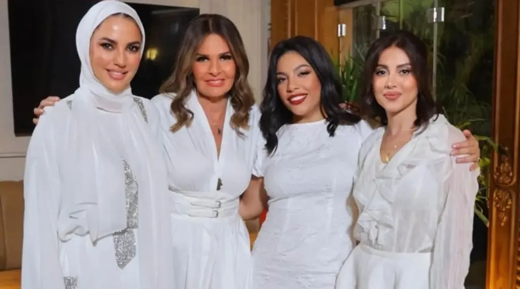 يسرا ودرة وعدد من نجمات الست لما 