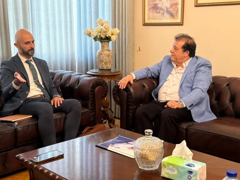 الدكتور عاطف عبد اللطيف وسهيل نبر 
