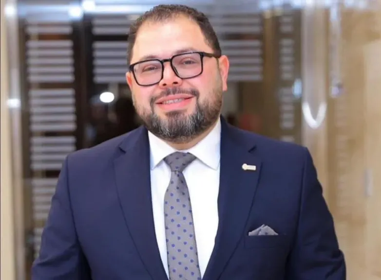 الدكتور أيمن الدهشان 