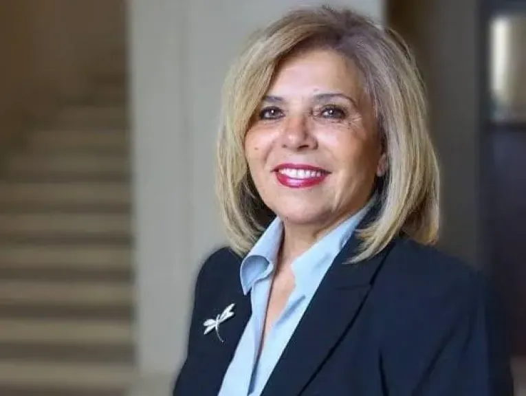 السفيرة مشيرة خطاب 