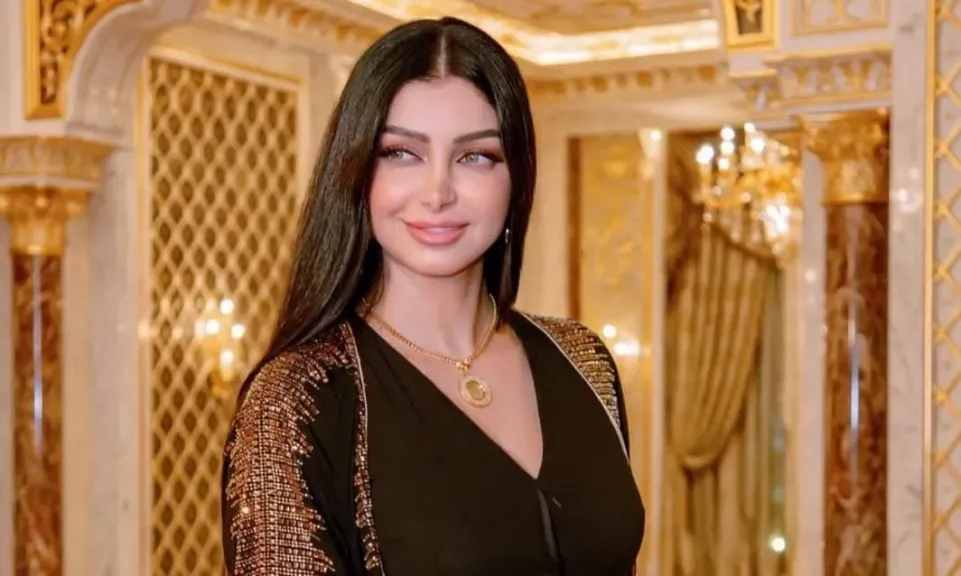 النجمة العراقية كلوديا حنا 