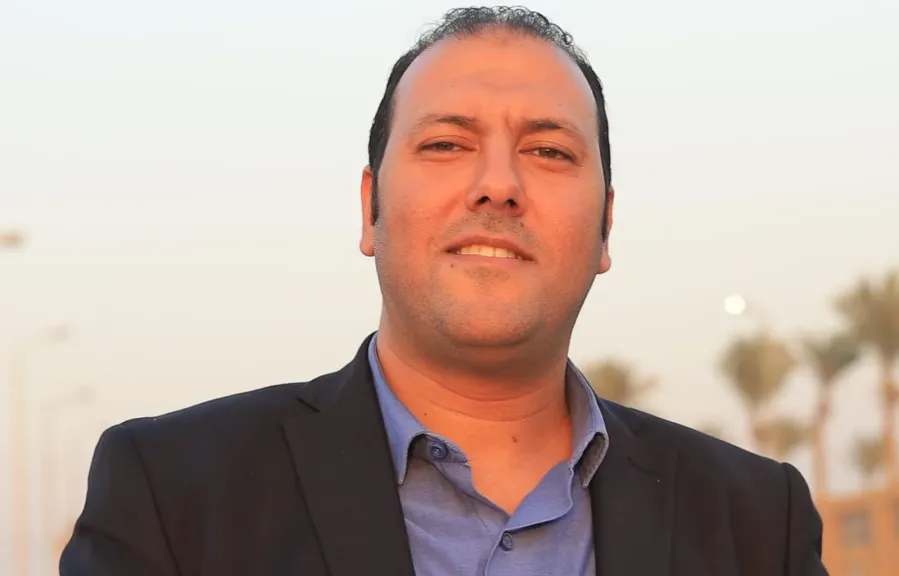 الكاتب الصحفي رامى عزاز 