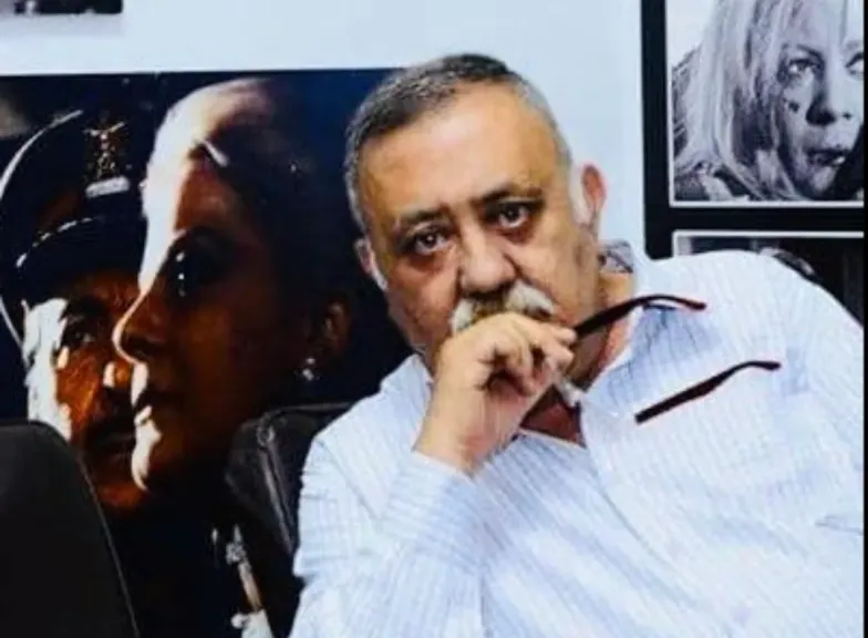 الكاتب الصحفي هشام يحيى 