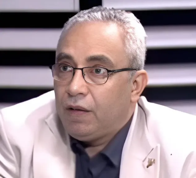 الكاتب الصحفي مصطفى صلاح 