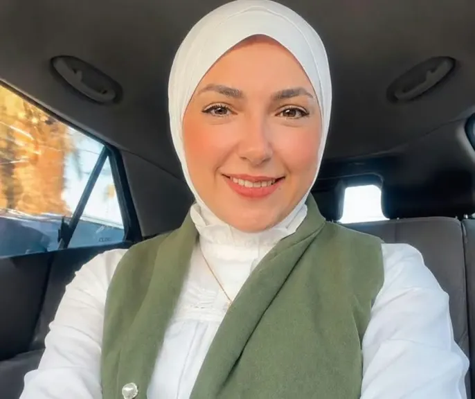 الدكتورة إيمان جلال 